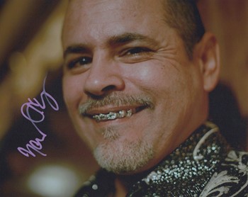 Raymond Cruz autograph