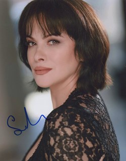 Sonya Macari autograph