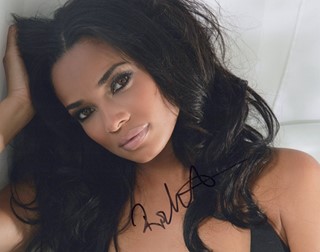 Rochelle Aytes autograph