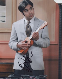 Kunal Nayyar autograph