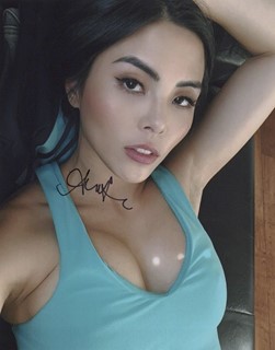 Anna Akana autograph