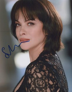 Sonya Macari autograph