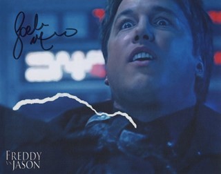 Lochlyn Munro autograph