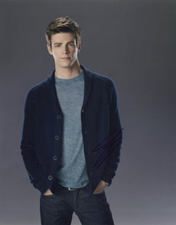 Grant Gustin autograph