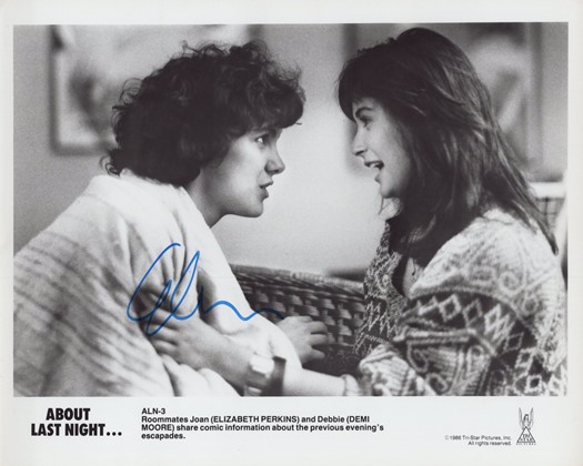 Elizabeth Perkins autograph