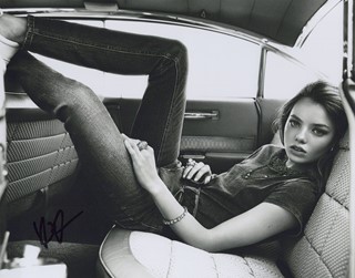 Kristine Froseth autograph