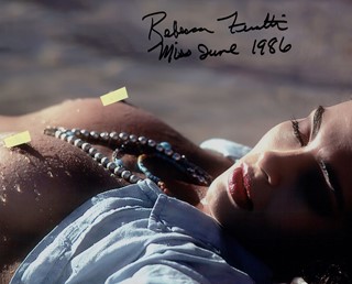 Rebecca Ferratti autograph