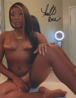 Tenielle Rose autograph