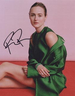 Renate Reinsve autograph