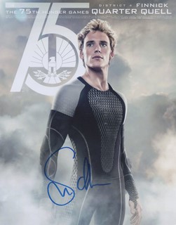 Sam Claflin autograph