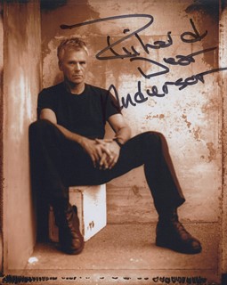 Richard Dean Anderson autograph