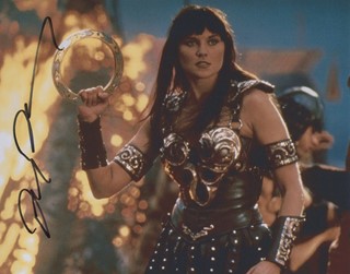 Lucy Lawless autograph