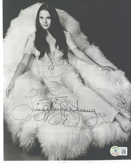 Leigh Taylor-Young autograph