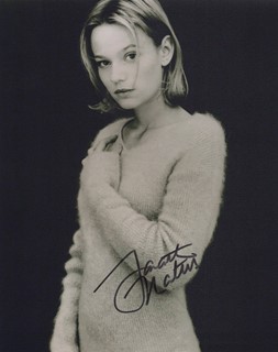 Samantha Mathis autograph