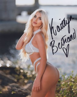 Kaitlyn Bertrand autograph