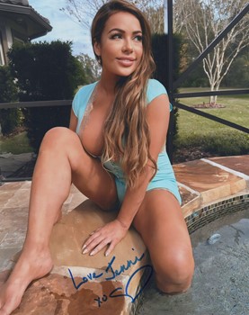 Jenni Neidhart autograph