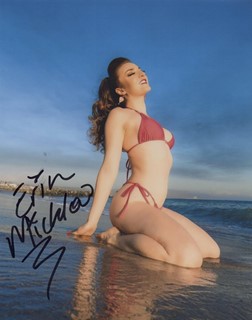 Erin Micklow autograph