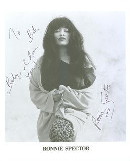 Ronnie Spector autograph