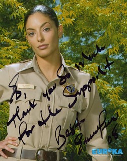 Erica Cerra autograph