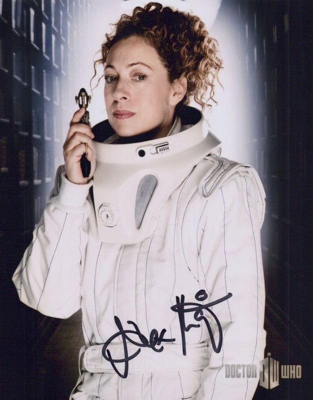 Alex Kingston autograph, item FP621700