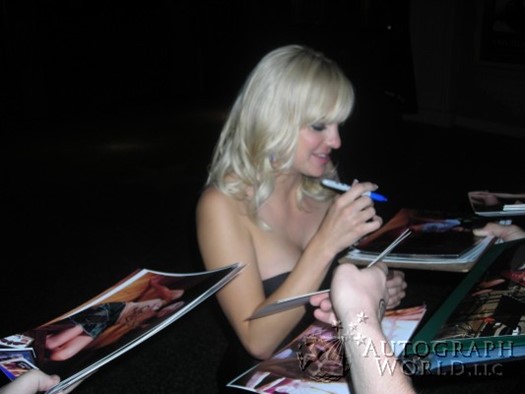 Anna Faris autograph