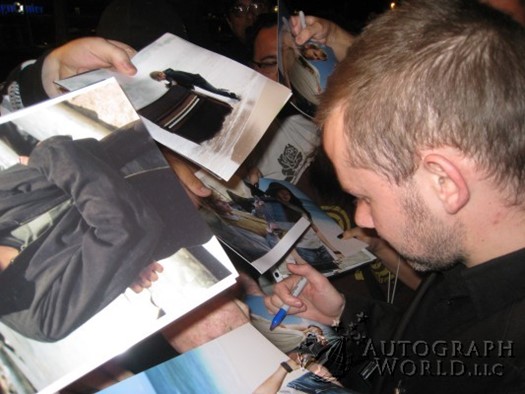 Dominic Monaghan autograph