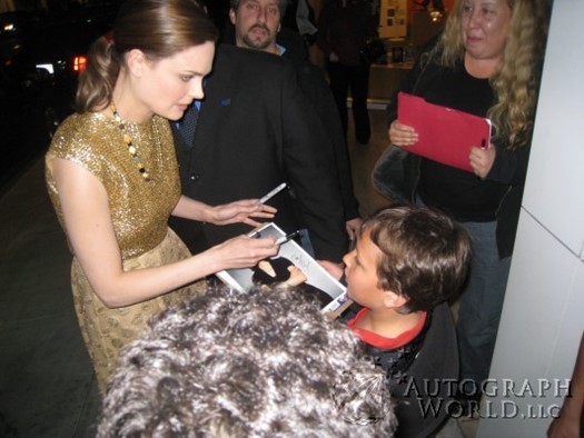 Emily Deschanel autograph