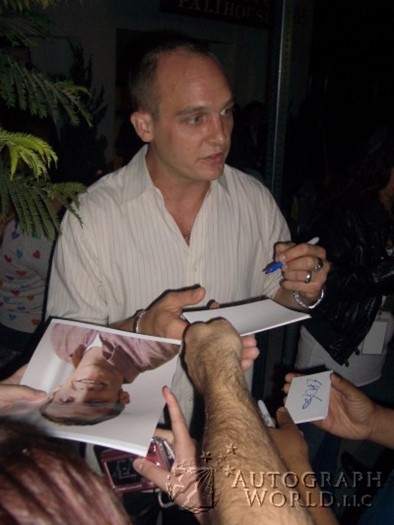 Ethan Embry autograph