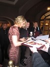 Jenna Elfman signing proof