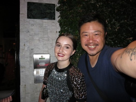 Kaitlyn Dever autograph