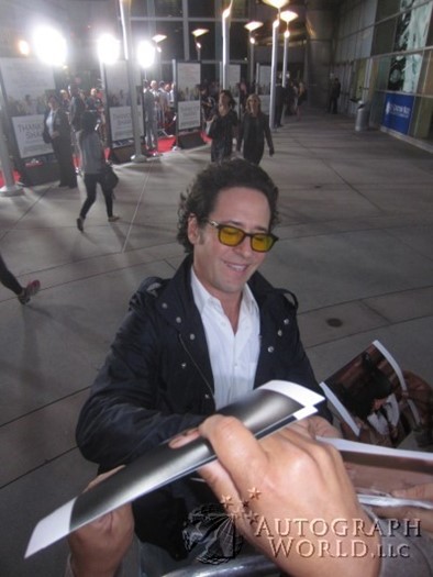 Rob Morrow autograph