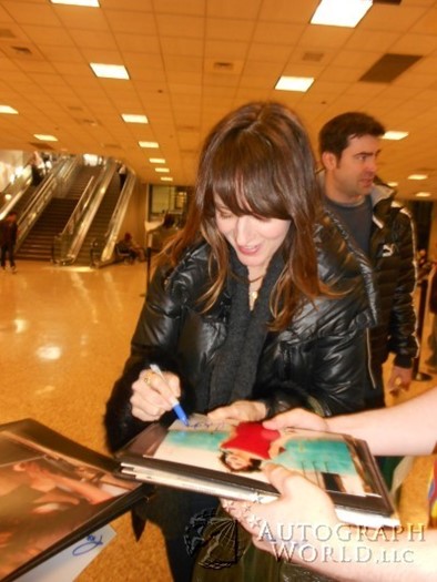 Rosemarie DeWitt autograph