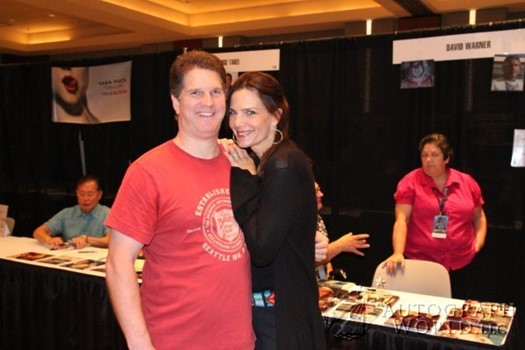 Terry Farrell autograph