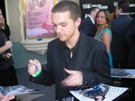 Thomas Dekker signing proof